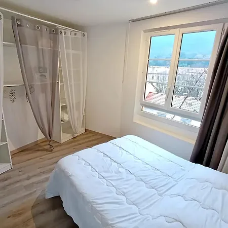 14 Au 3eme Etage, Un Superbe T2 Bis D'environ 60m2, Climatise Et Entierement Equipe Avec Terrasse Privee, Dans Un Immeuble Authentique Du 18 Eme Siecle דירה