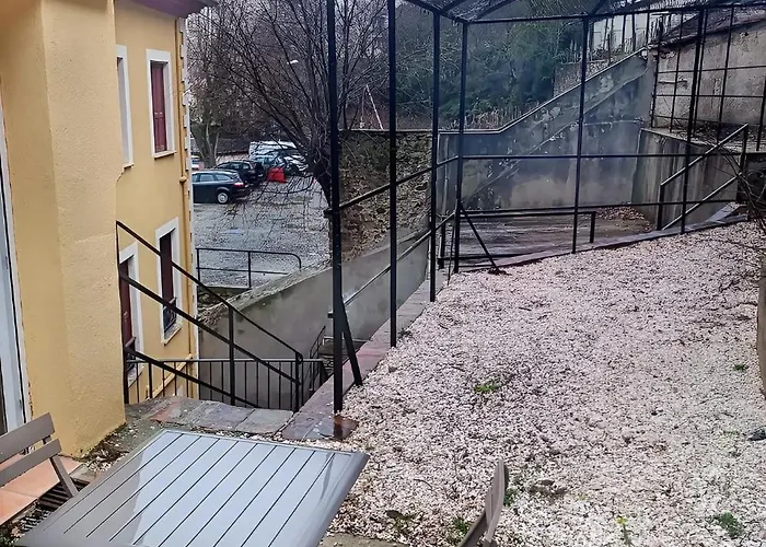 Apartamento 14 Au 3ème étage, Un Superbe T2 Bis D'environ 60m2, Climatisé Et Entièrement équipé Avec Terrasse Privée, Dans Un Immeuble Authentique Du 18 ème Siècle Amélie-les-Bains-Palalda