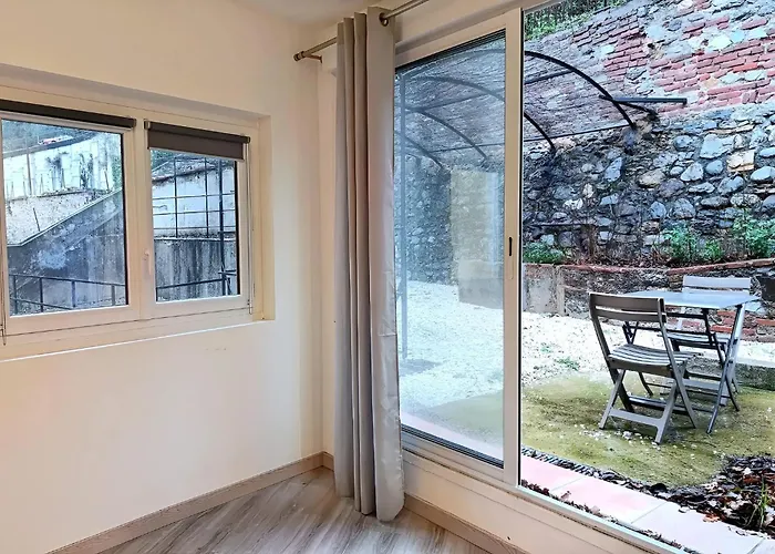 Apartamento 14 Au 3ème étage, Un Superbe T2 Bis D'environ 60m2, Climatisé Et Entièrement équipé Avec Terrasse Privée, Dans Un Immeuble Authentique Du 18 ème Siècle Amélie-les-Bains-Palalda